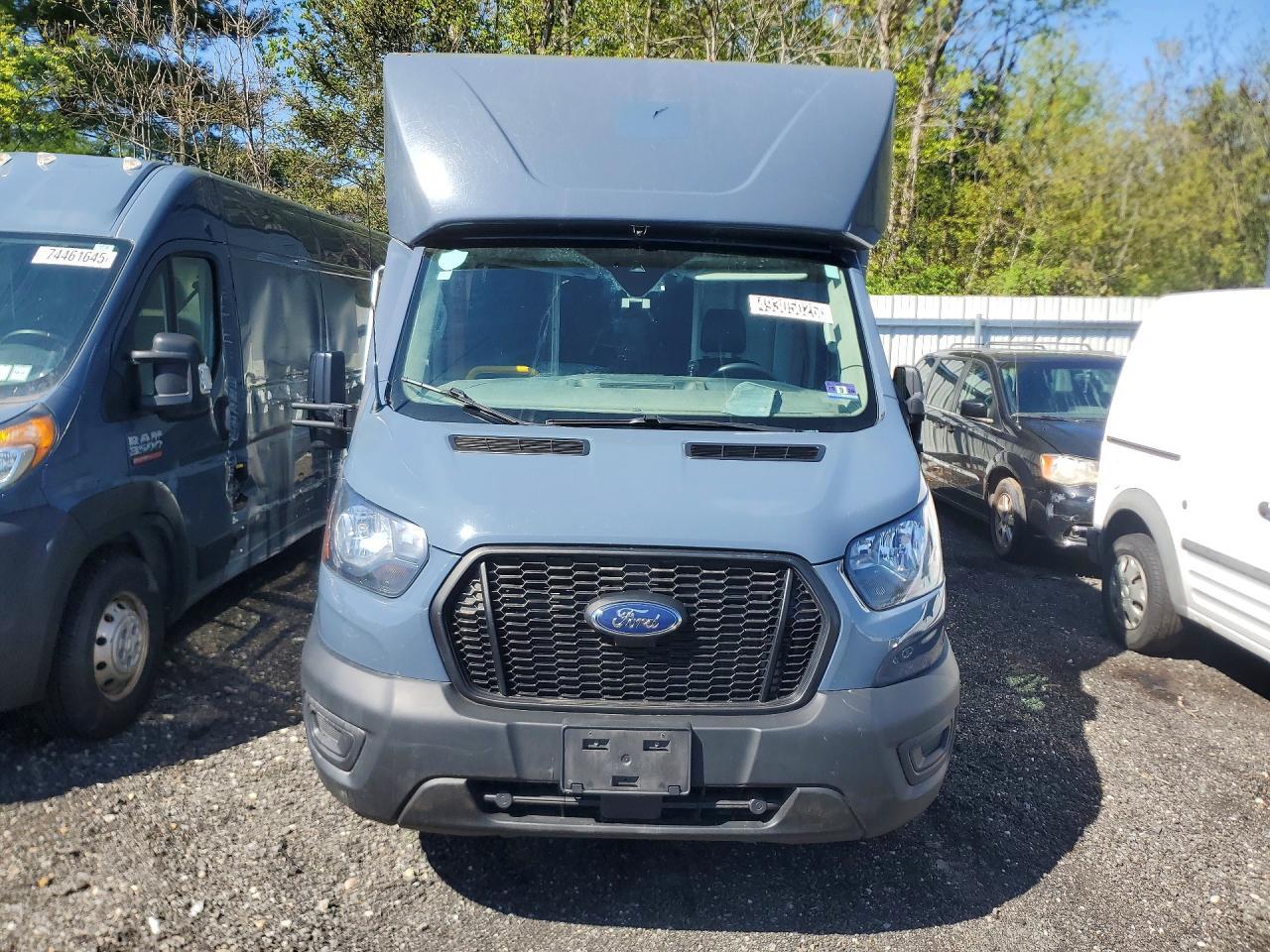 2021 Ford Transit Delivery Truck