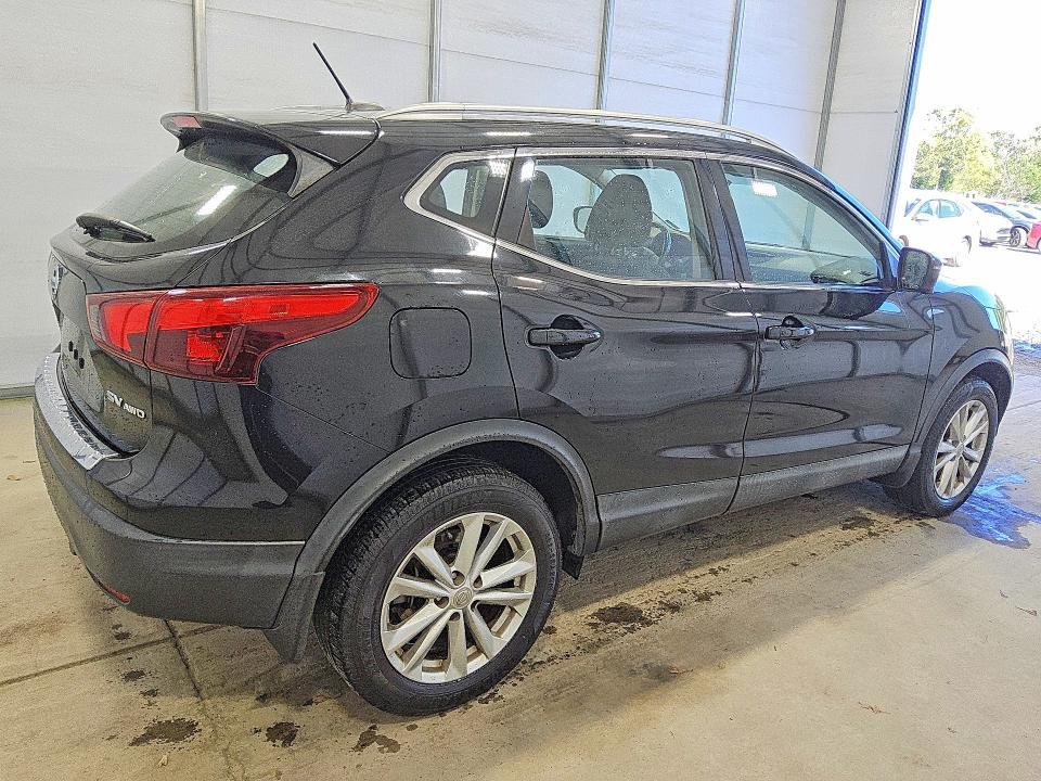 2018 Nissan Rogue Sport sv