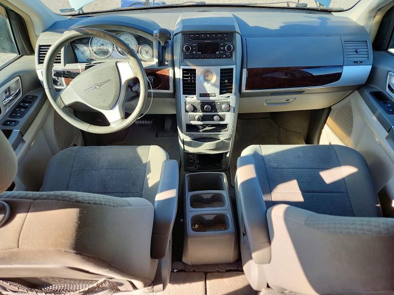 2010 Chrysler Town and Country