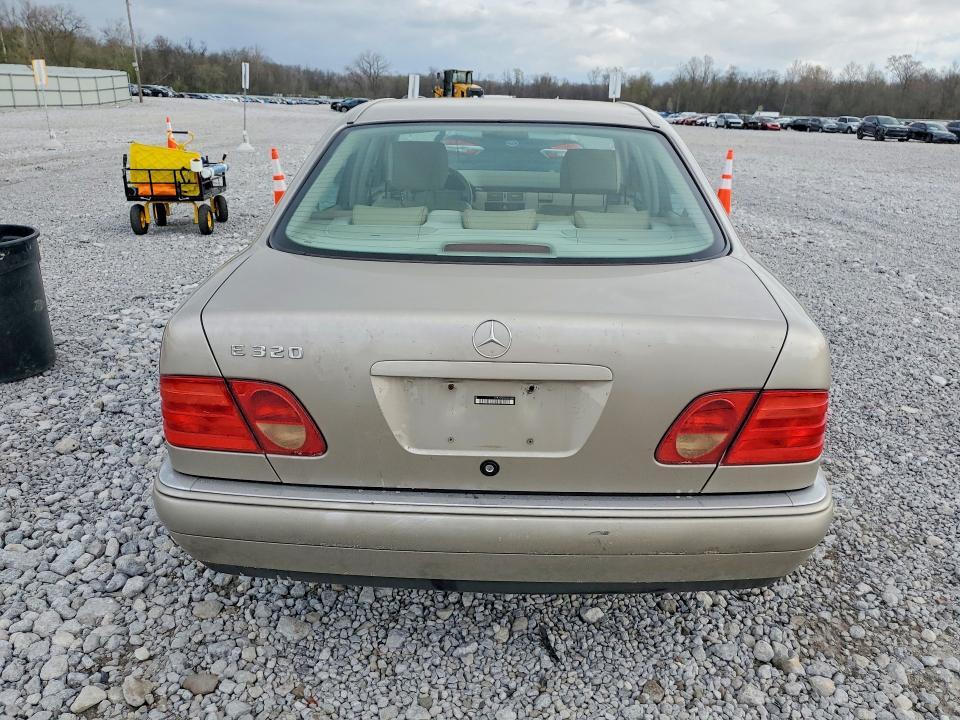 1999 Mercedes-Benz E 320