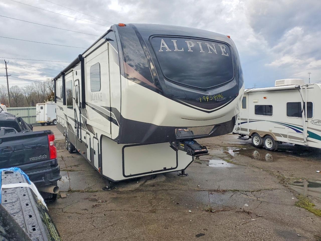 2021 Keystone Alpine Camper