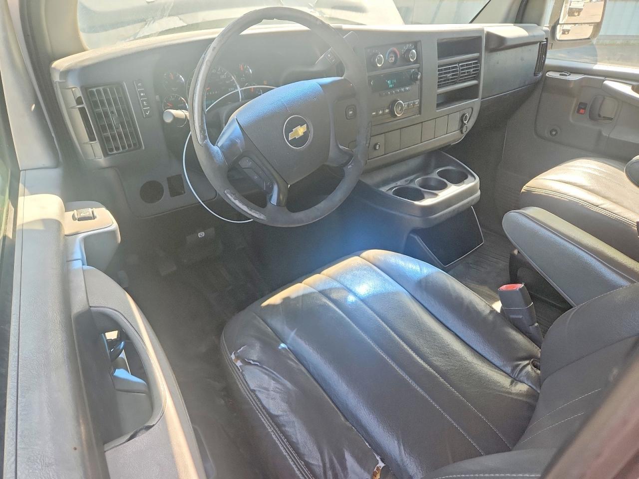 2011 Chev Express G2500