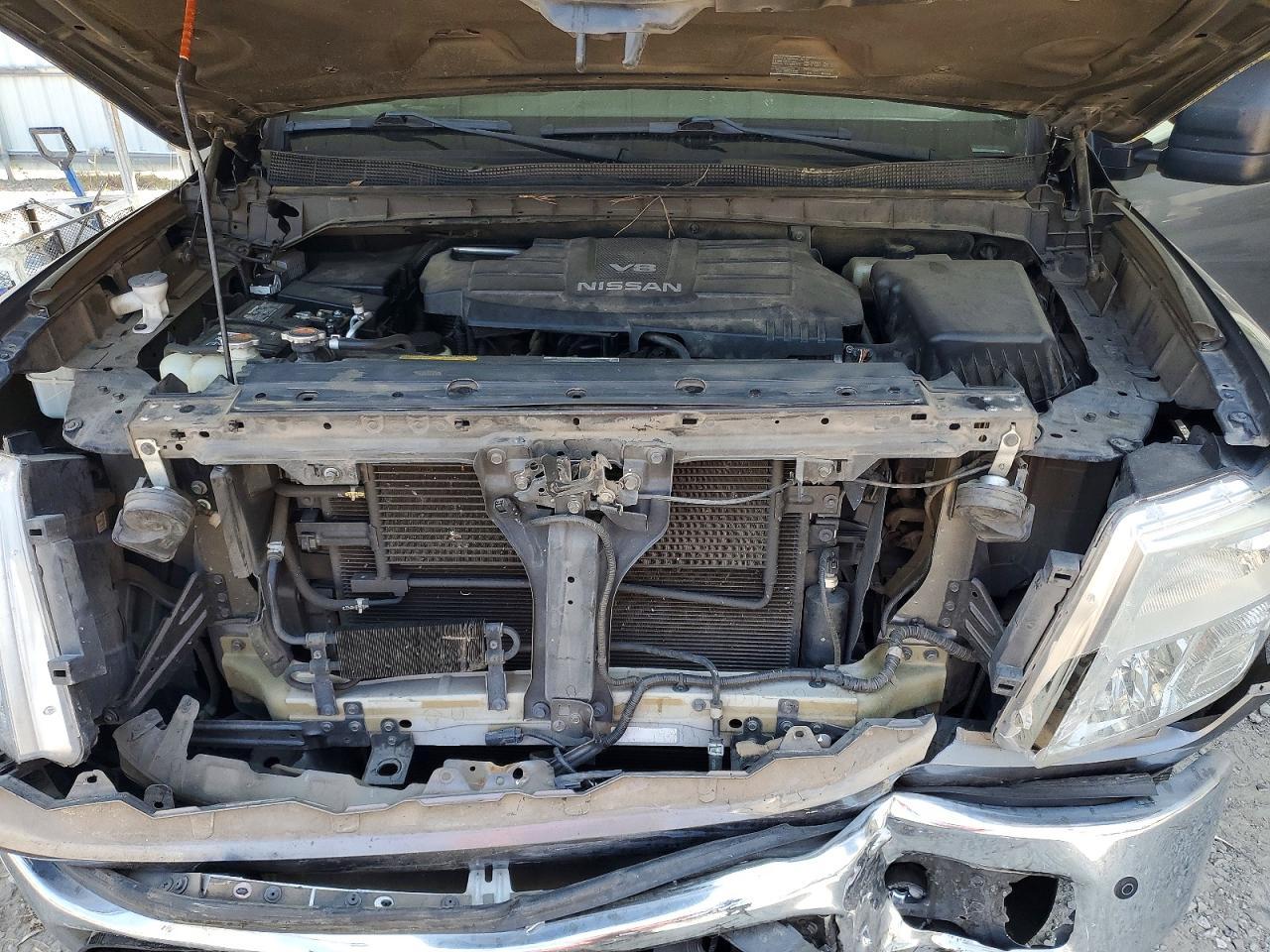 2017 Nissan Titan SV