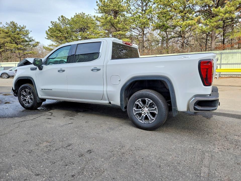 2026 GMC Sierra K1500 SLT