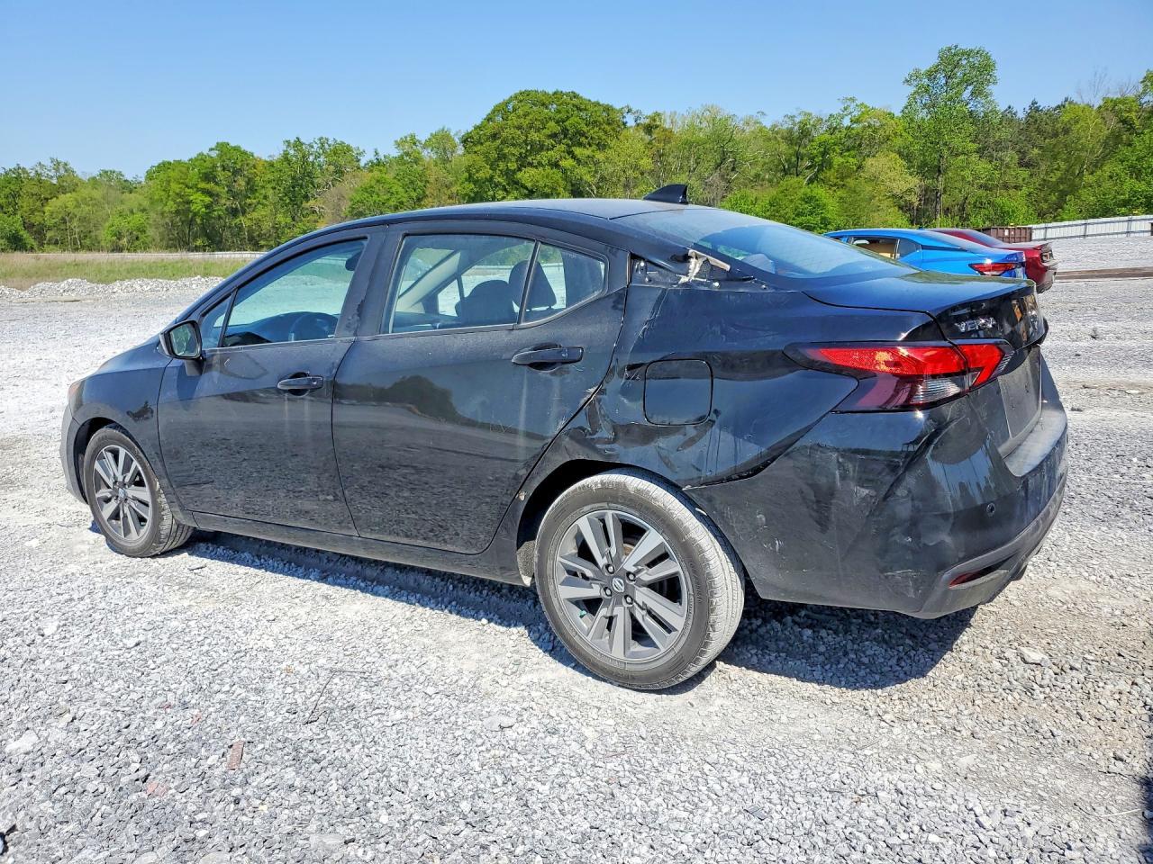 2022 Nissan Versa sv