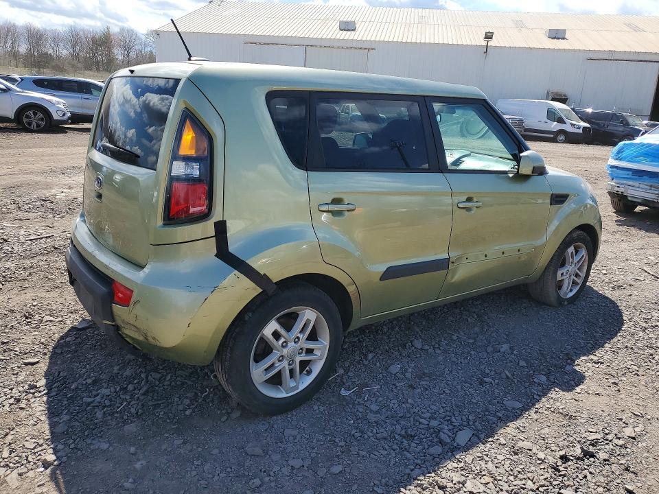 2011 KIA Soul +