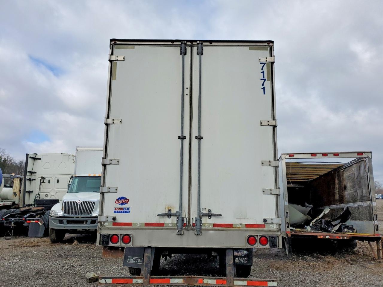 2014 Utility VS2DX DRY Van Trailer