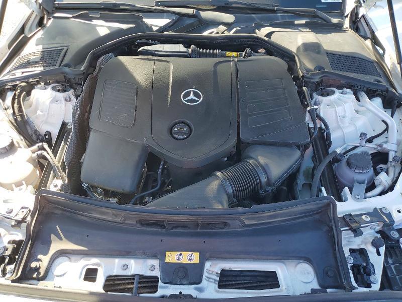 2022 Mercedes-Benz C300