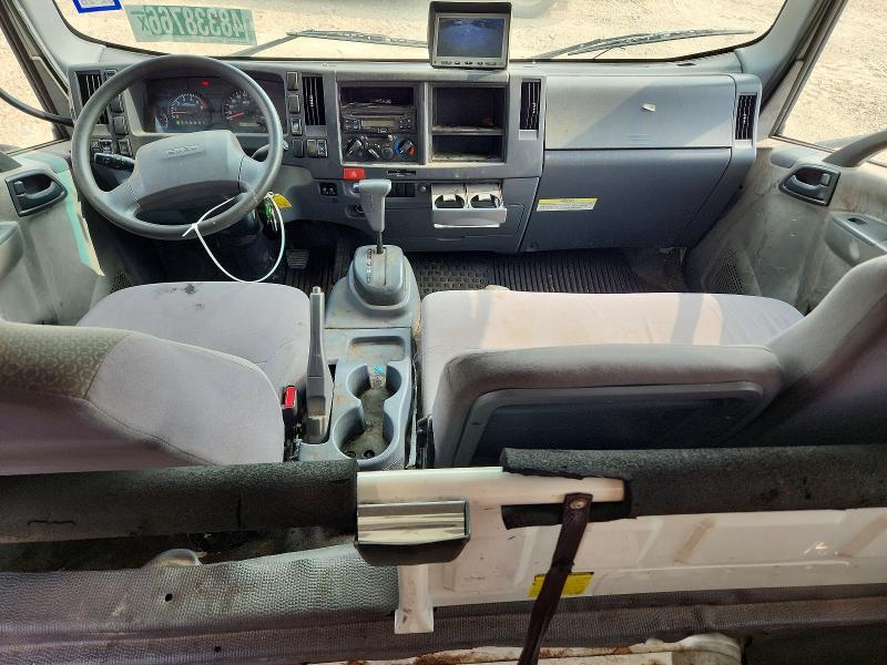 2017 Isuzu NPR HD BOX Truck