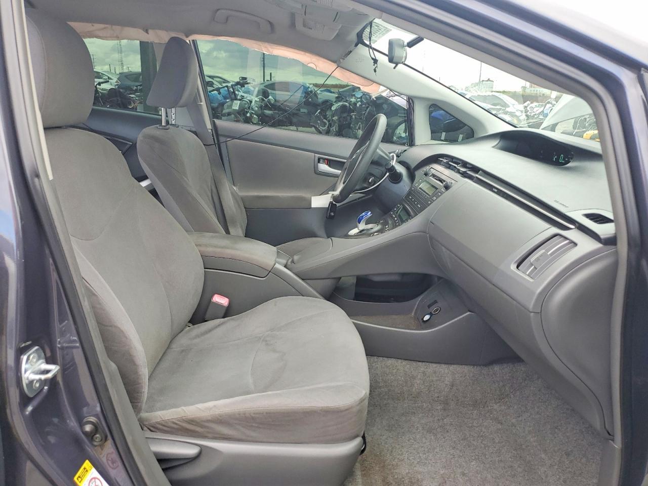2010 Toyota Prius ii