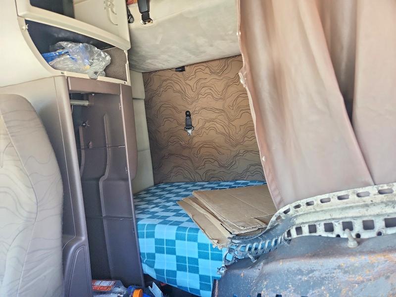 2014 Volvo Vnl Semi Truck