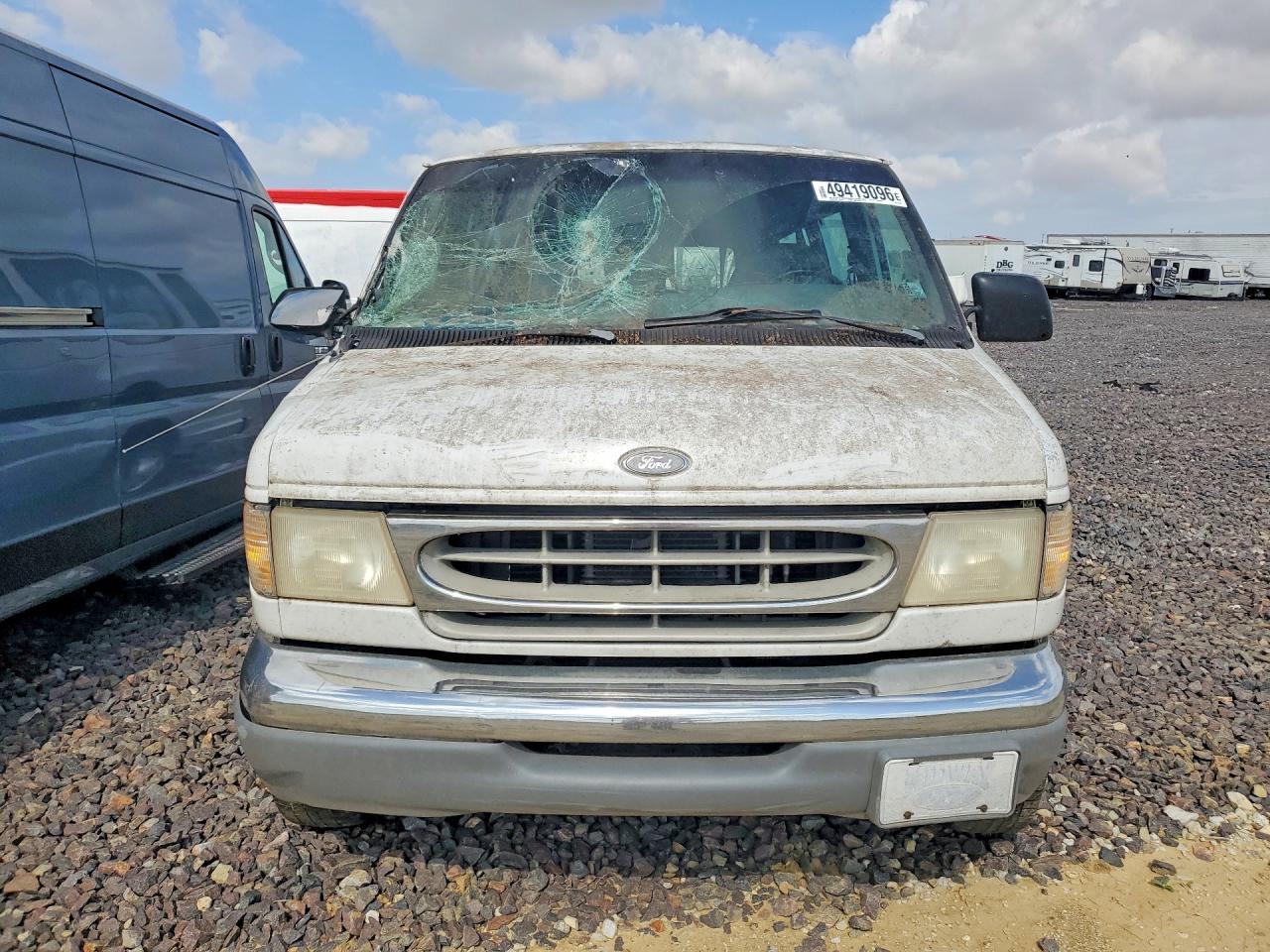 1999 Ford Econoline E350 Super Duty Wagon