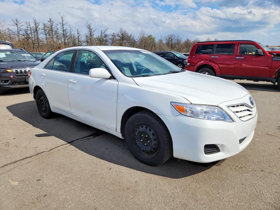 2011 Toyota Camry le