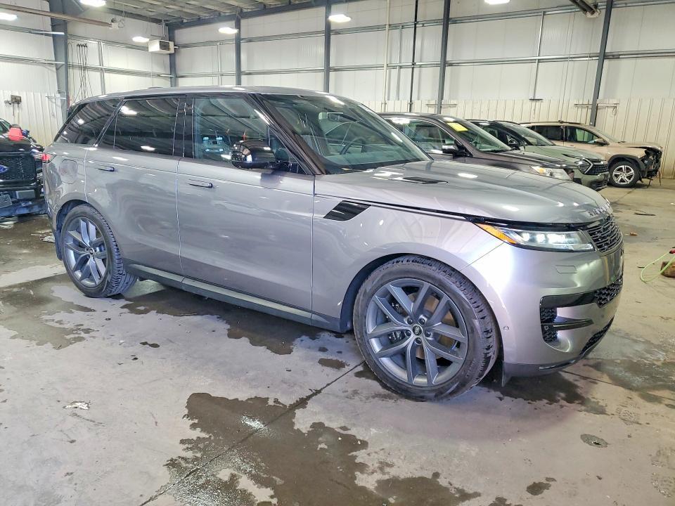 2025 Land Rover Range Rover Sport se