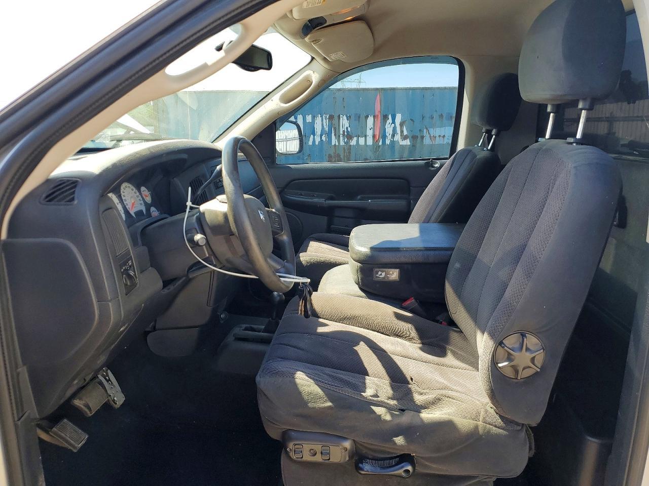 2004 Dodge RAM 1500 ST