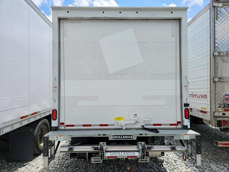 2025 Chevrolet Express BOX Truck