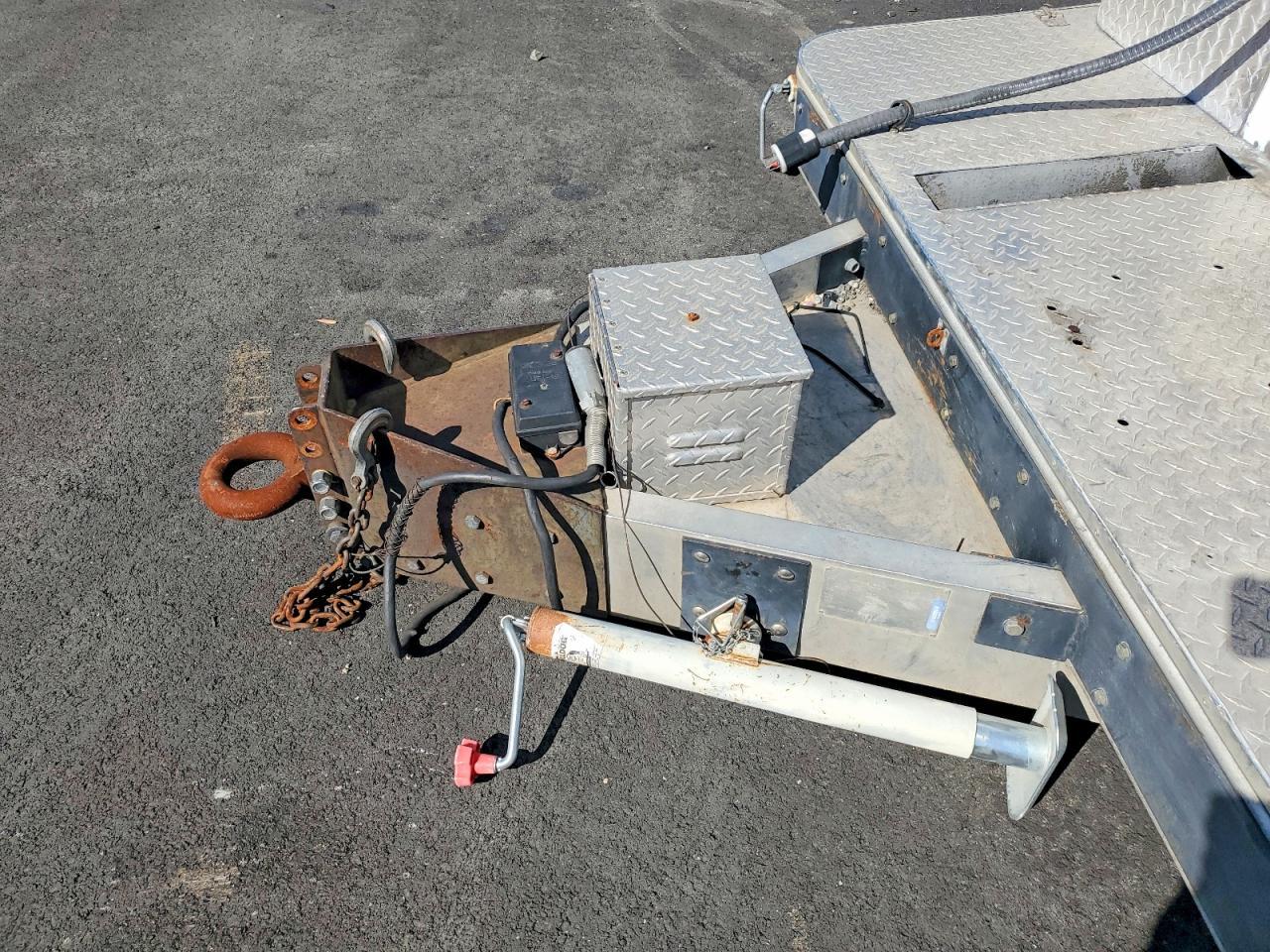 2000 Pelsue Fiber Optic Splicing Trailer
