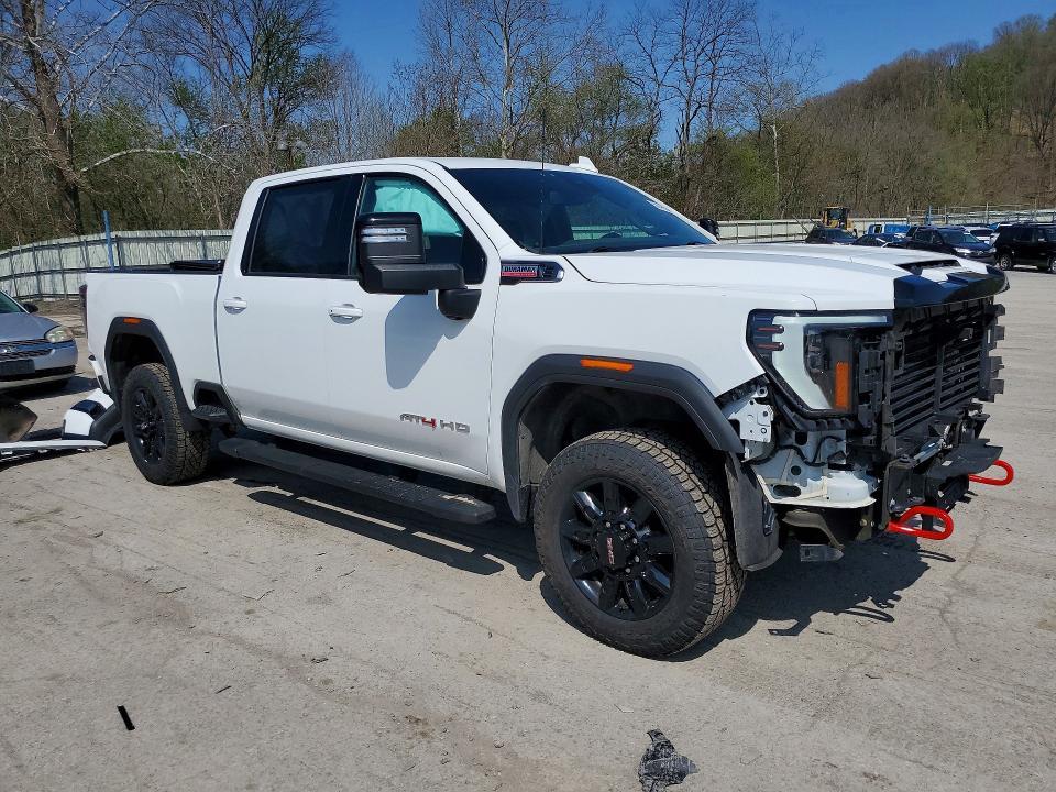 2024 GMC Sierra K2500 AT4