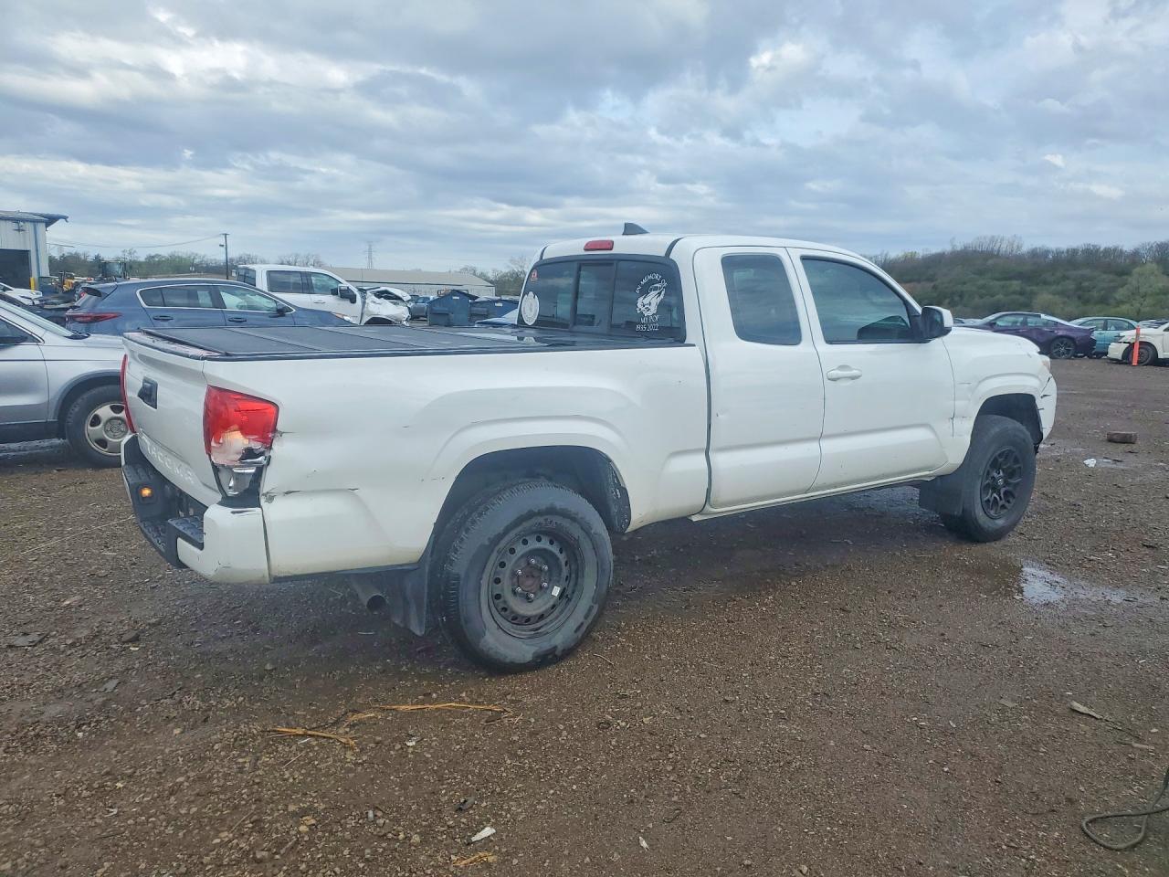 2016 Toyota Tacoma SR