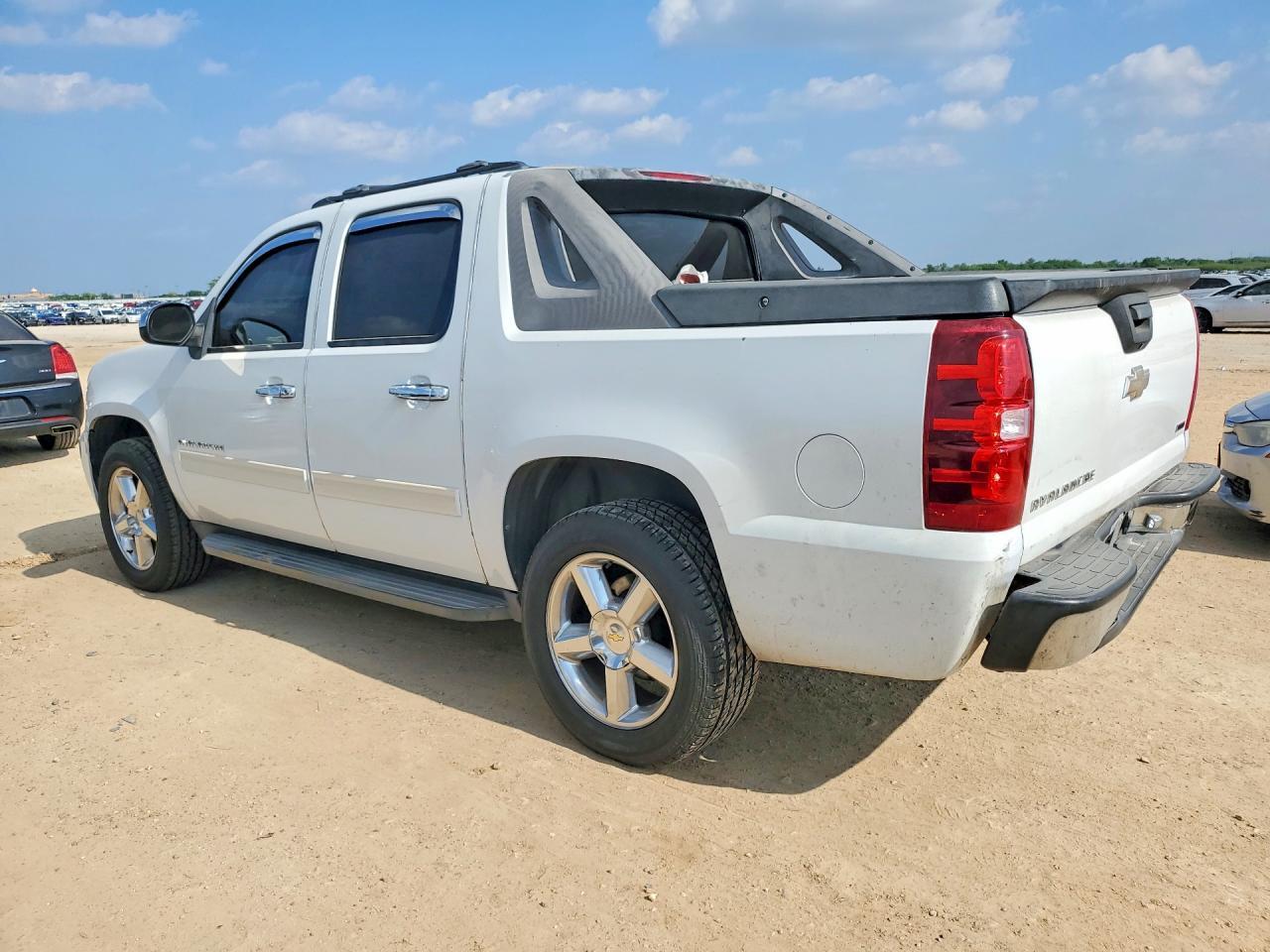 2011 Chevrolet Avalanche LS