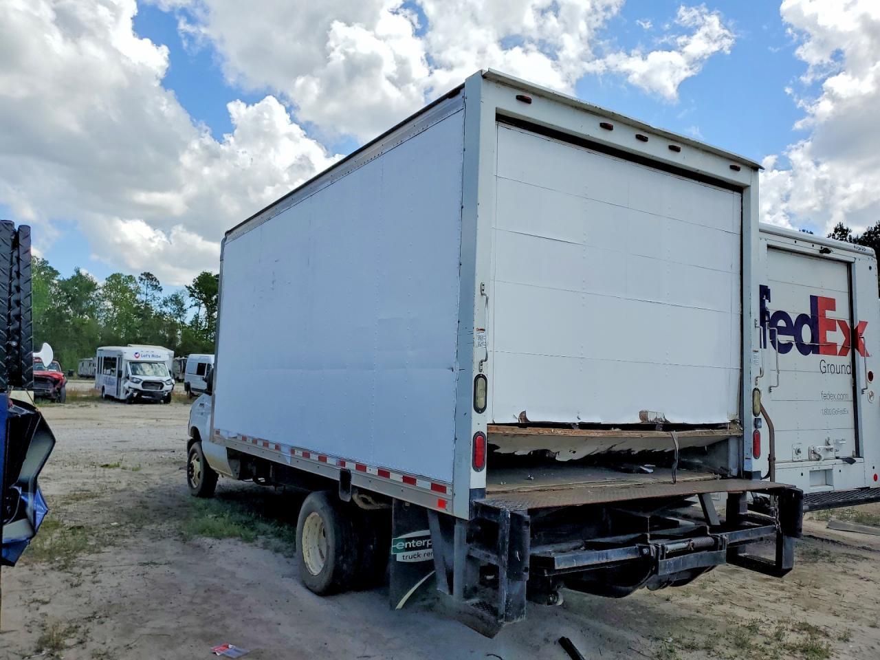 2016 Ford E350 BOX Truck