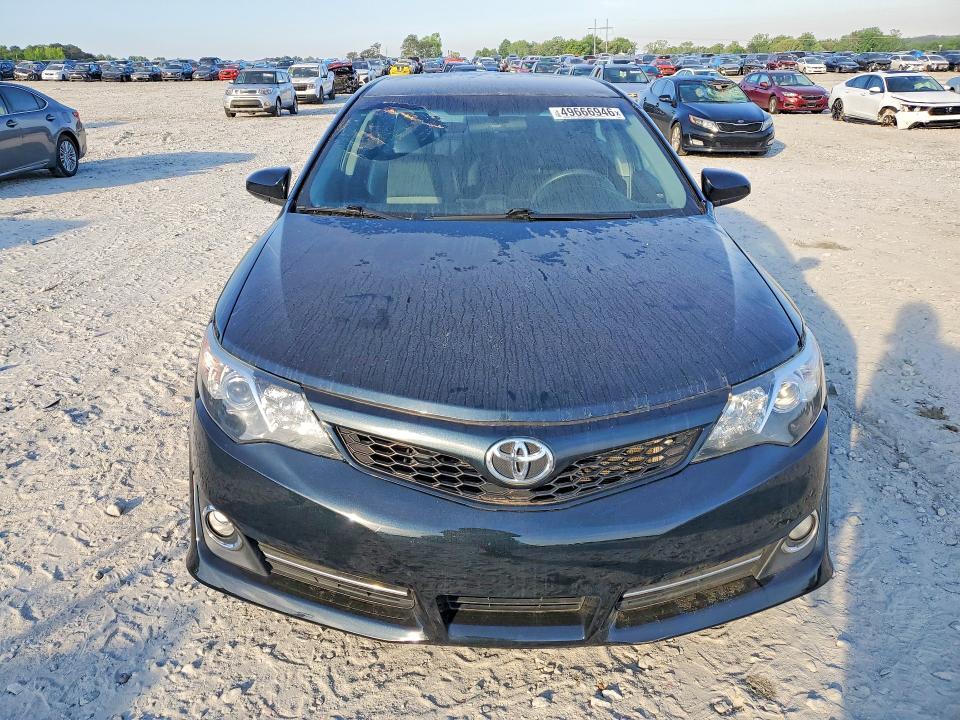 2014 Toyota Camry se