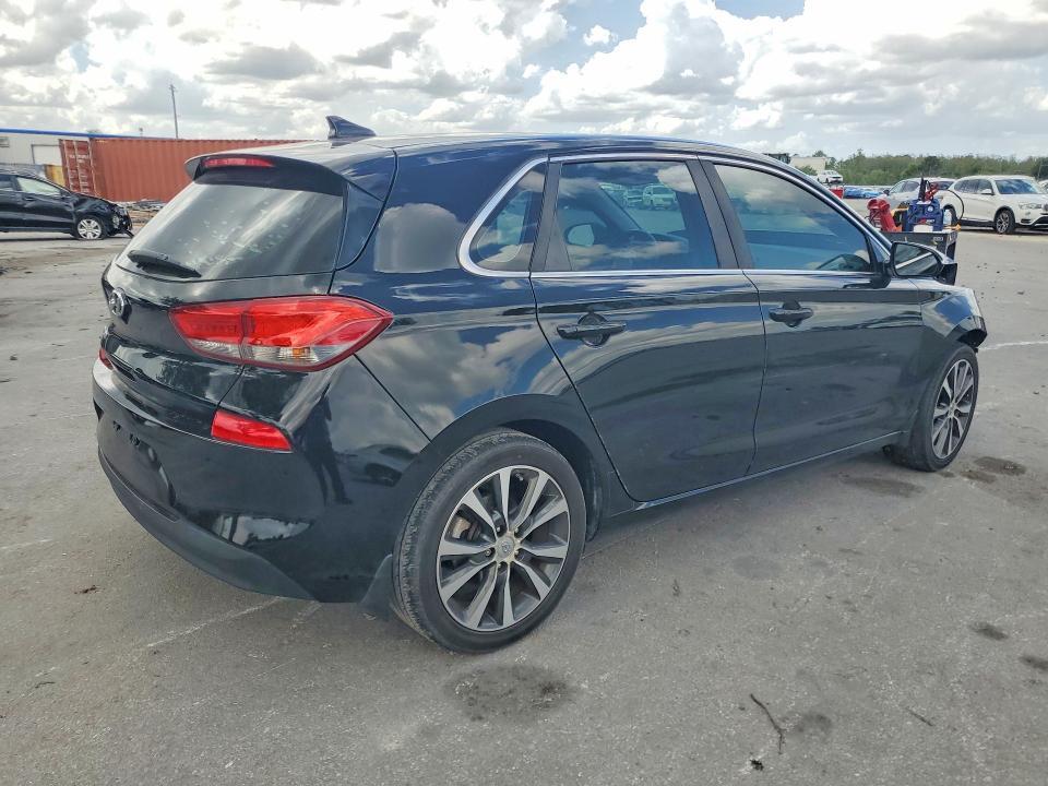 2018 Hyundai Elantra gt Base