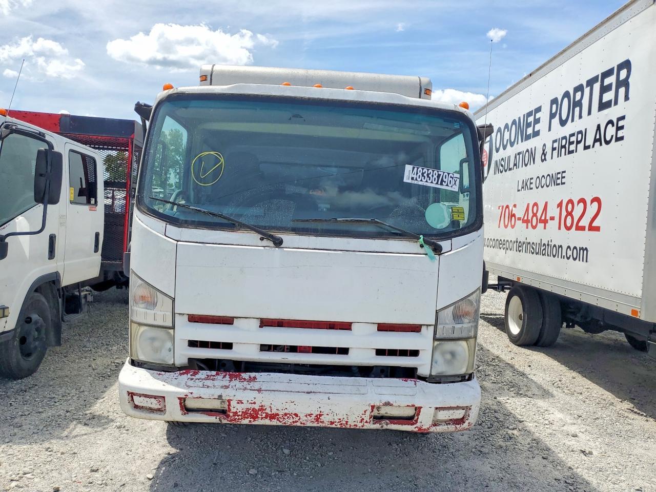 2009 Isuzu NPR BOX Truck