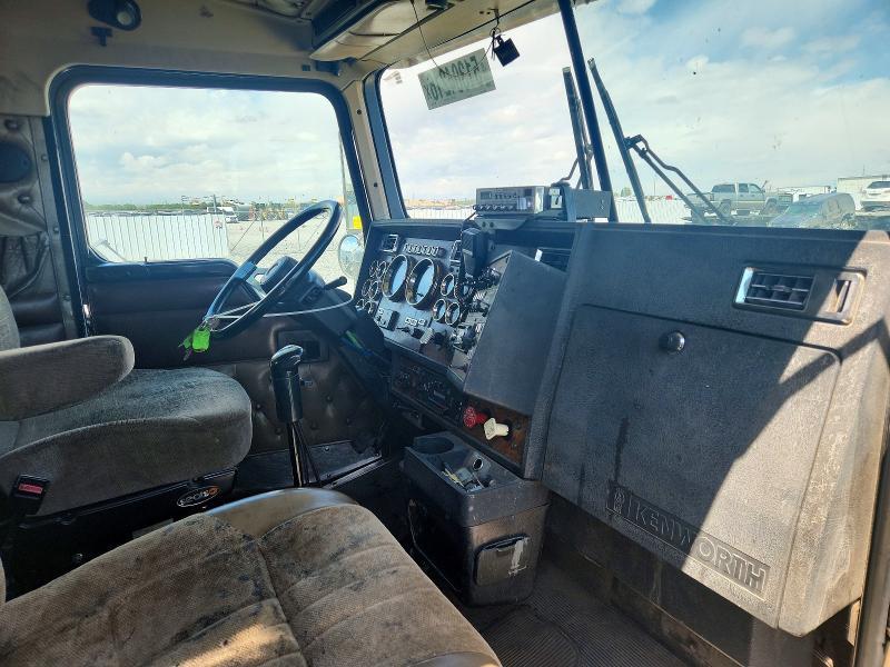 1999 Kenworth Constructi-Semi Truck