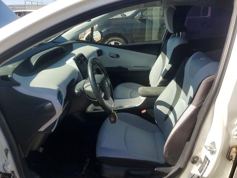 2016 Toyota Prius Three