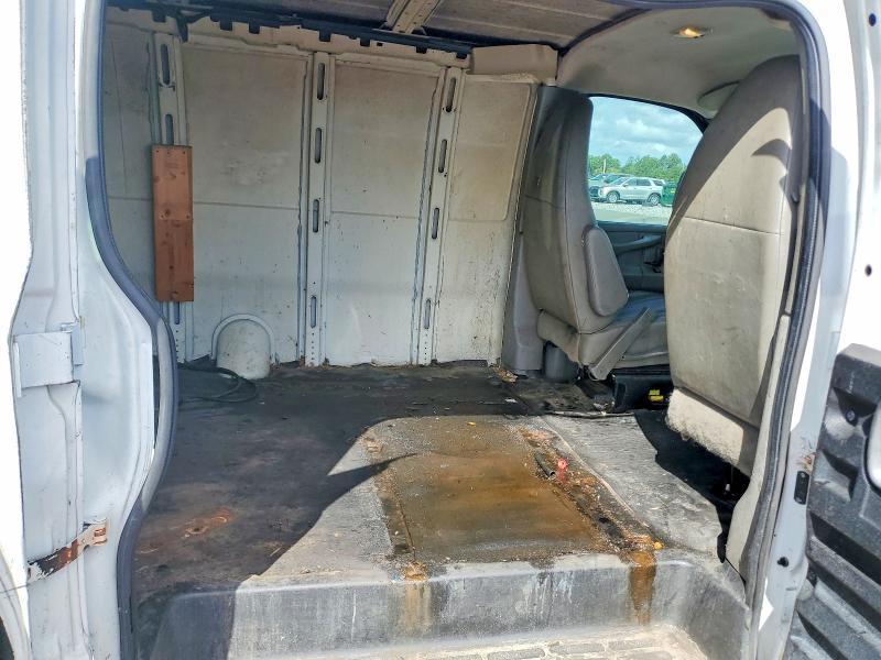 2015 Chev Express G2500