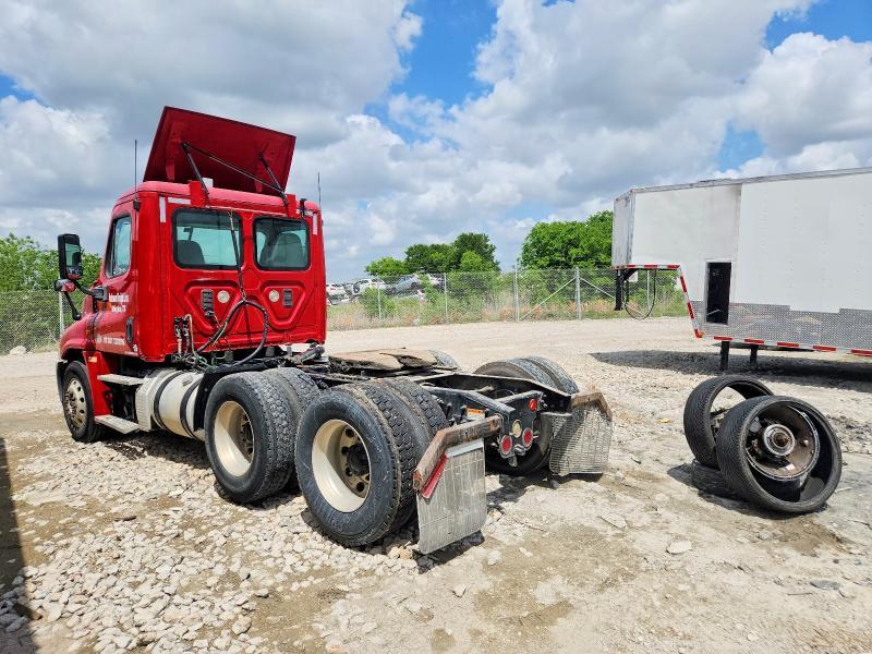 2015 Freigliner Cascadia 125