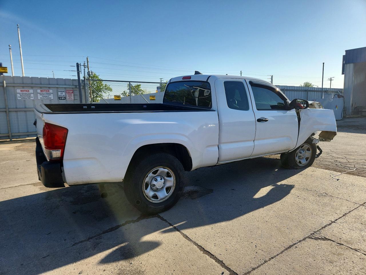 2016 Toyota Tacoma SR