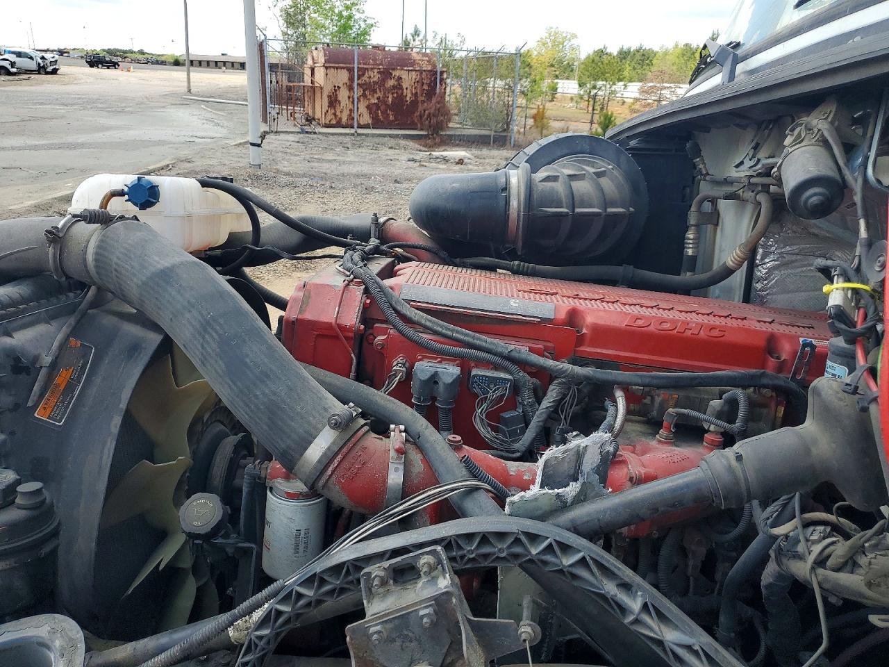 2008 Volvo VNL Semi Truck