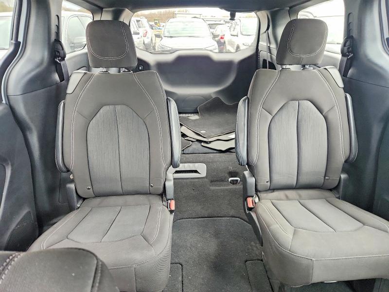 2023 Chrysler Pacifica Touring