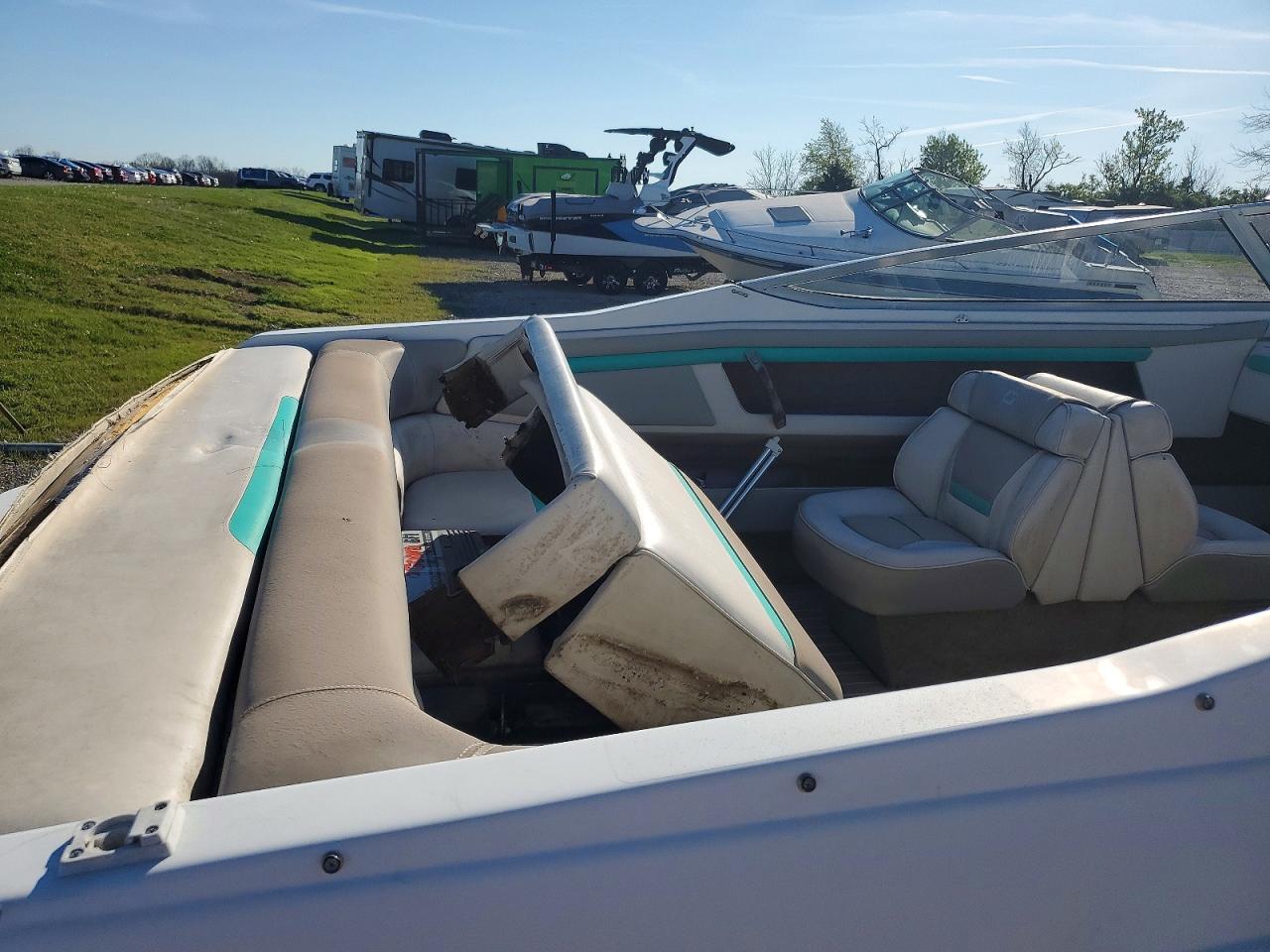 1994 Four Winds Boat