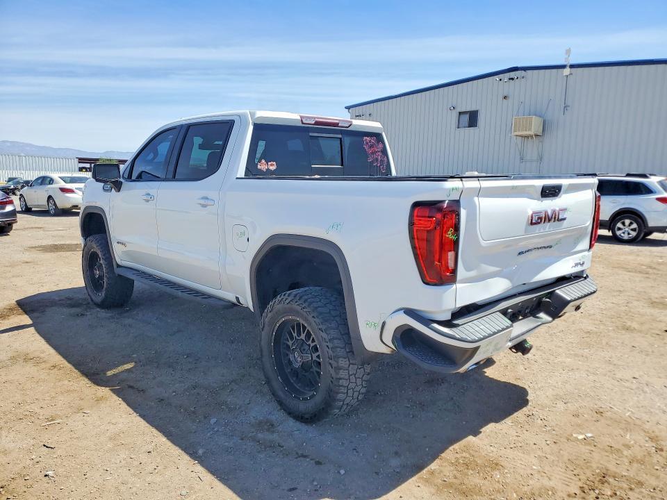 2022 GMC Sierra Limited K1500 AT4