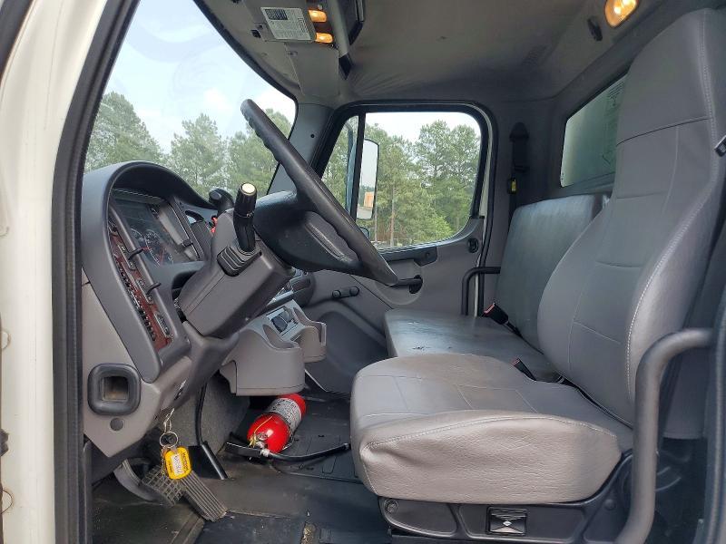 2019 Freigliner 2019 Freightliner Business Class M2 BOX Truck
