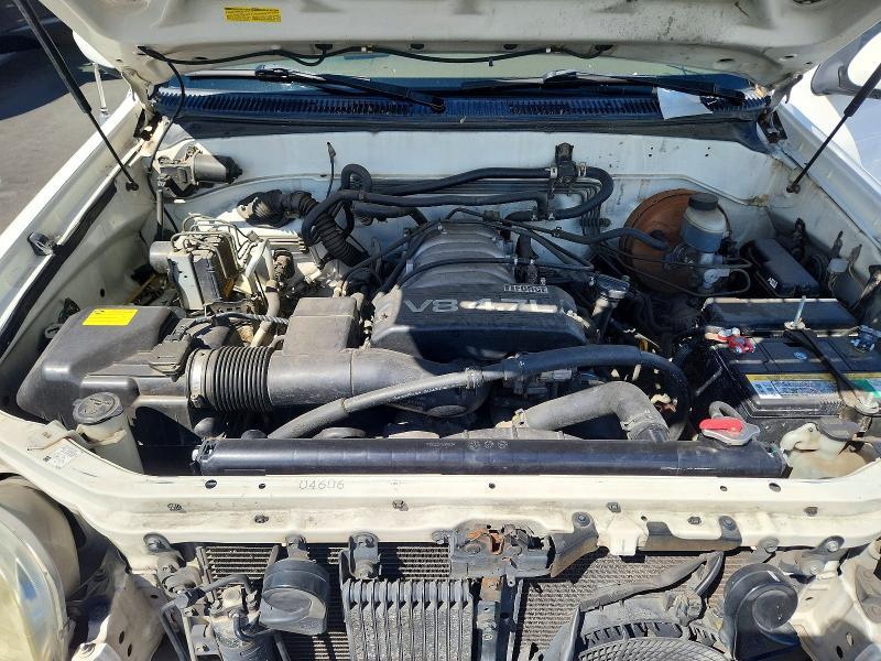 2001 Toyota Sequoia SR5