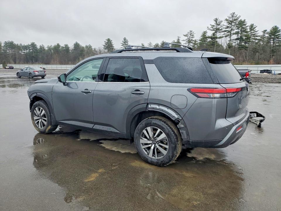 2026 Nissan Pathfinder sl