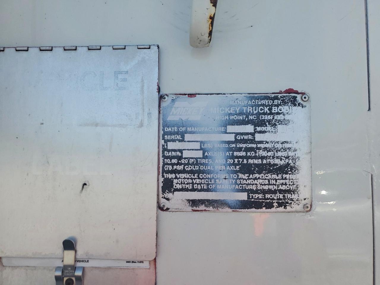 1999 Mickey Truck Bodies Delivery Trailer
