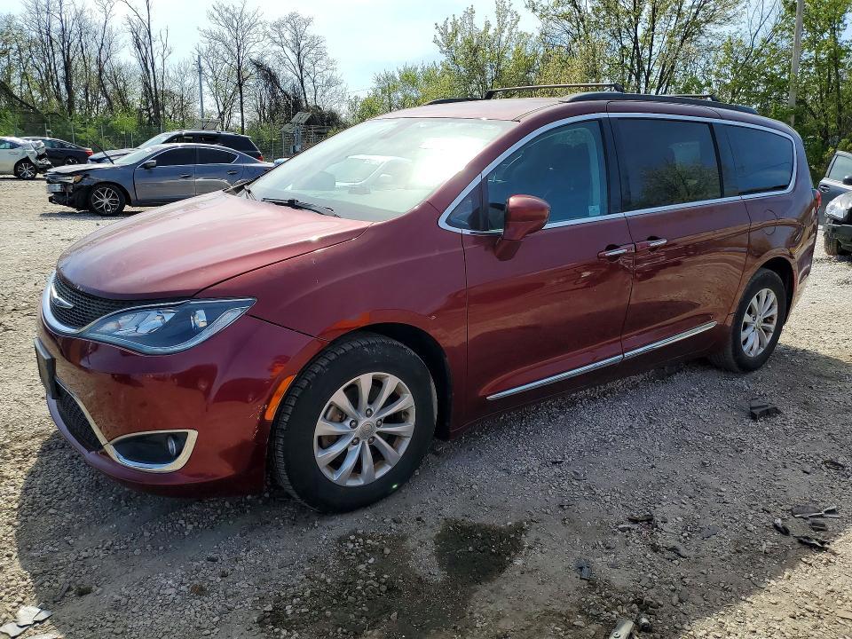 2017 Chrysler Pacifica Touring l