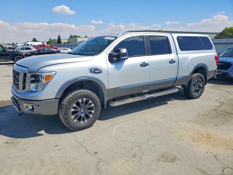 2017 Nissan Titan xd Pro-4x