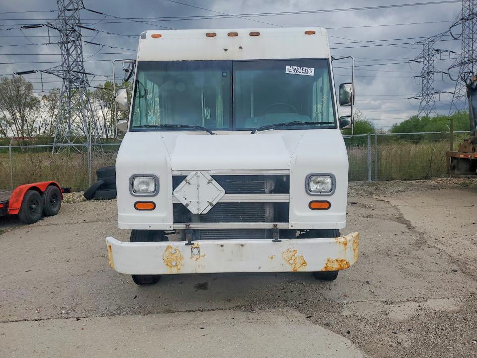 2001 Freightliner MT55 Chassis Delivery Truck