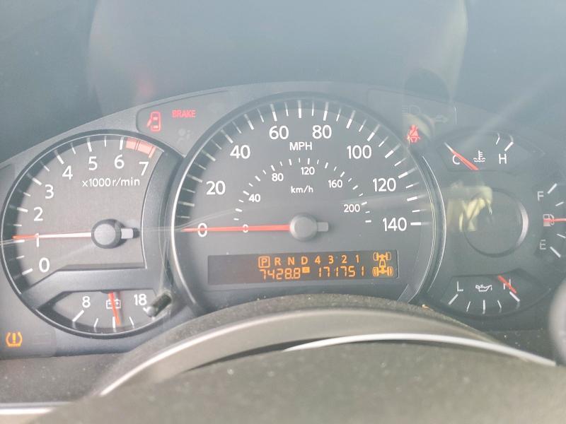 2004 Nissan Titan XE