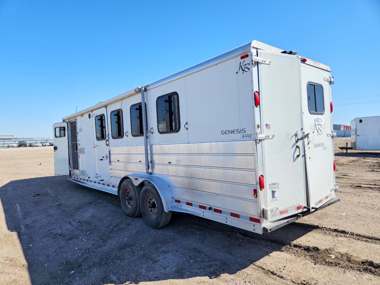2006 Kiefer Built Inc. Horse Trailer