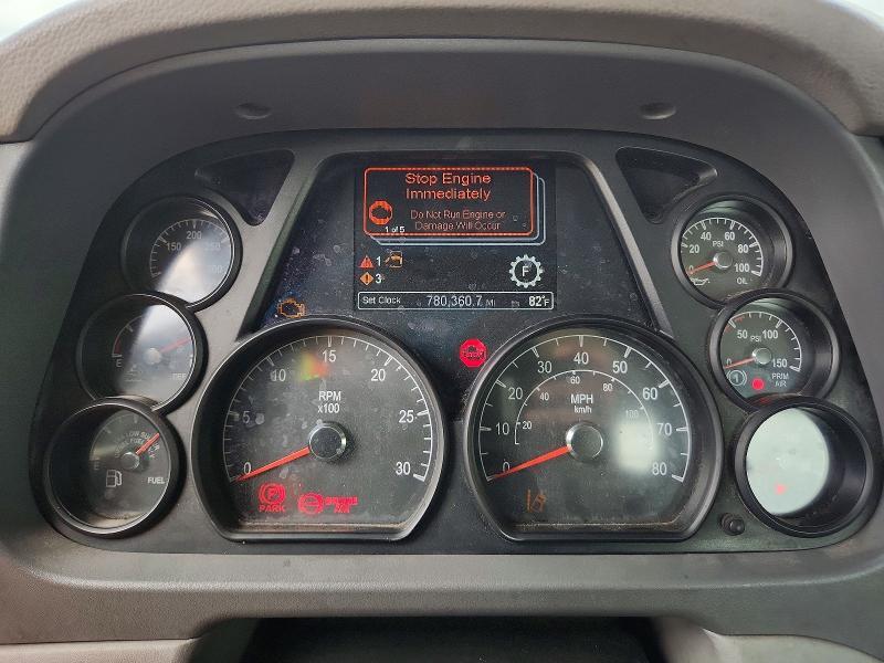 2017 Peterbilt 579 Semi Truck