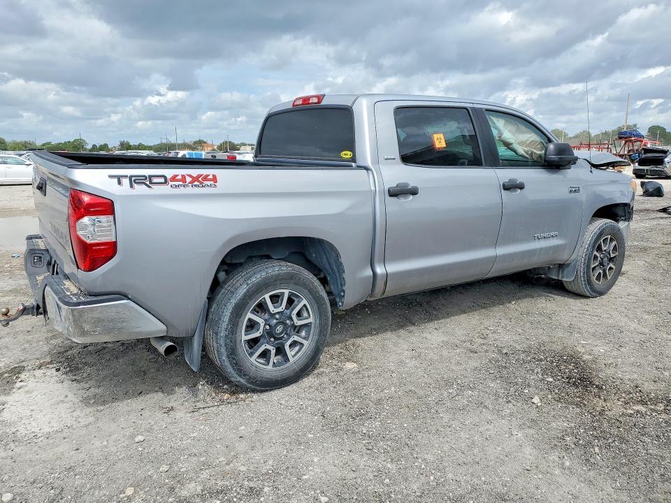 2017 Toyota Tundra SR5