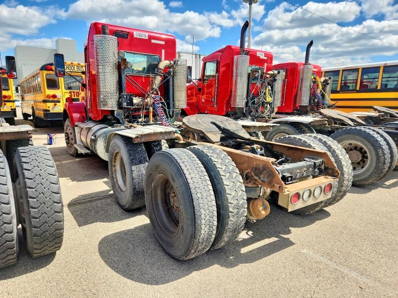 2014 Kenworth T800 Semi Truck