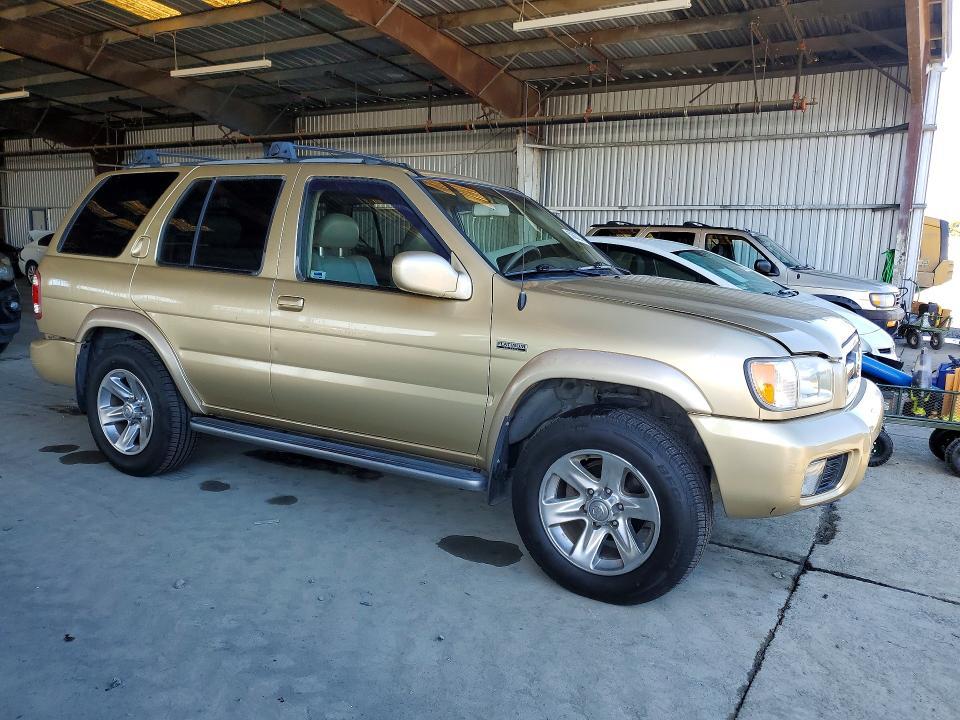 2004 Nissan Pathfinder se